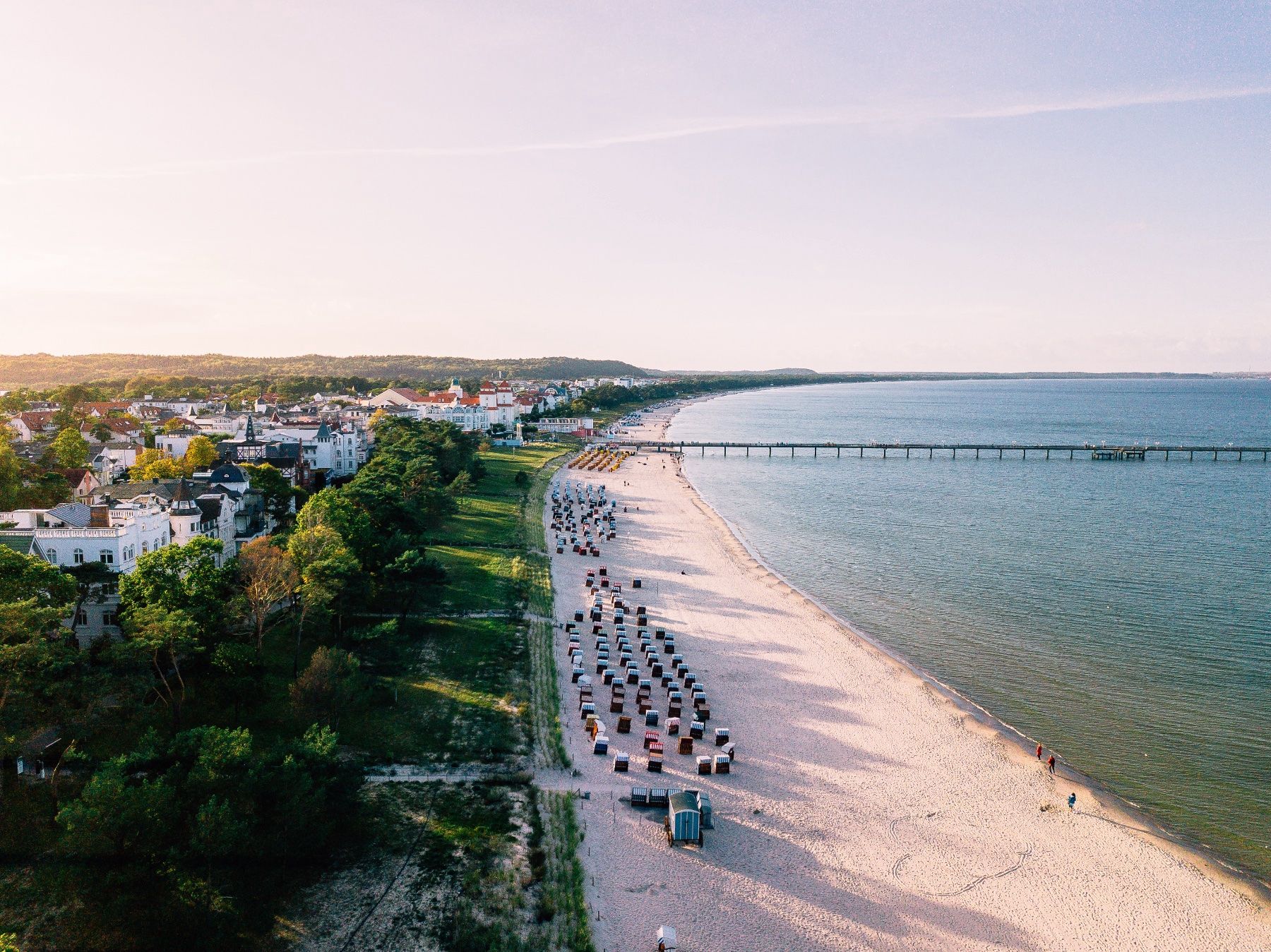 Blick auf die Seebrücke vom Ostseebad Binz